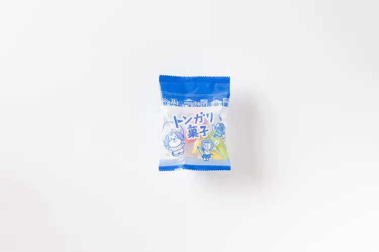 ４個トンガリ菓子